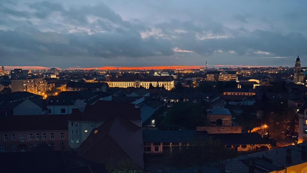Over The City Oradea Exterior photo